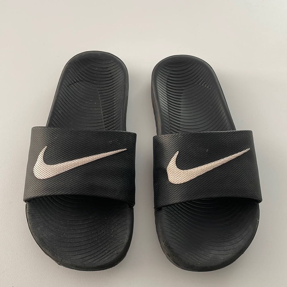Nike black slides